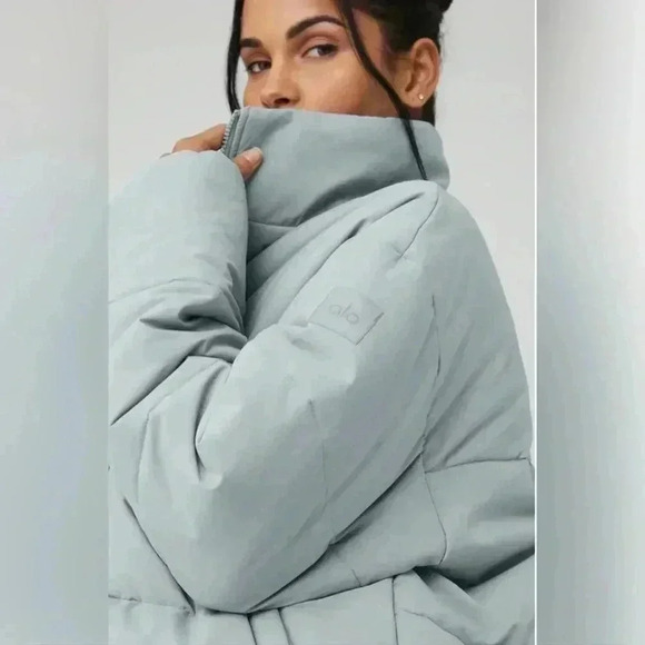 Alo Yoga Stretch Women’s Puffer Jacket, Comic Grey - Picture 3 of 7